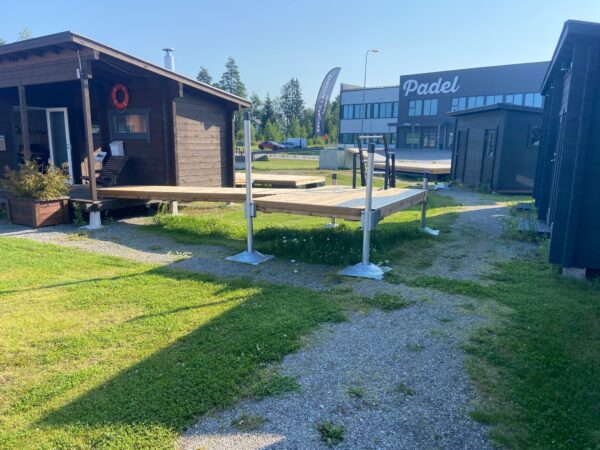 Mallilaituri Oloneuvos 6,8m +  4-ask taittuvat uimaportaat, mustat, Raisio - Image 2