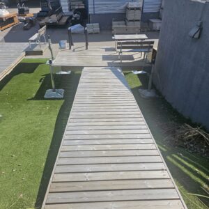 Mallilaituri Oloneuvos 6,8m + Taittuvat mustat portaat 4 askelmaa, Vantaa